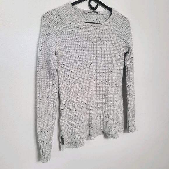 Athleta Lodge Cashmere Textured Knit Sweater XS Gray Pullover Long Sleeve - Picture 1 of 6